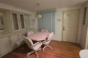 252 Pinewood Dr, Eustis, FL 32726 - Photo 8