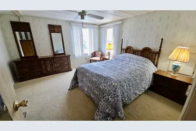 252 Pinewood Drive, Eustis, FL 32726 - Photo 16