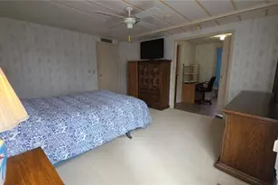 252 Pinewood Dr, Eustis, FL 32726 - Photo 14