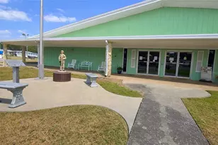 252 Pinewood Dr, Eustis, FL 32726 - Photo 34