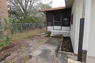 252 Pinewood Dr, Eustis, FL 32726 - Photo 26