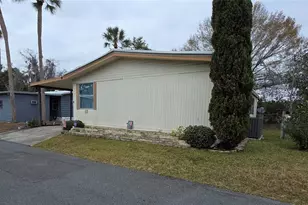 252 Pinewood Dr, Eustis, FL 32726 - Photo 4