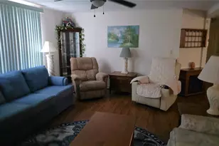 252 Pinewood Dr, Eustis, FL 32726 - Photo 2