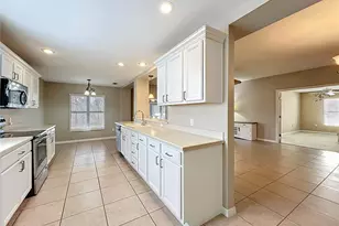 26815 White Plains Way, Leesburg, FL 34748 - Photo 12