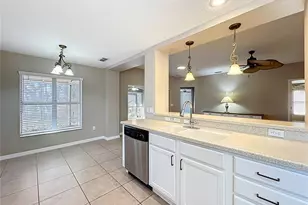 26815 White Plains Way, Leesburg, FL 34748 - Photo 14