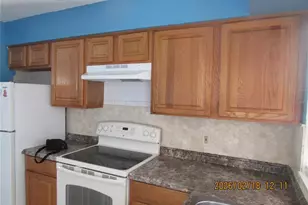 720 Warfield Ave, Wildwood, FL 34785 - Photo 4