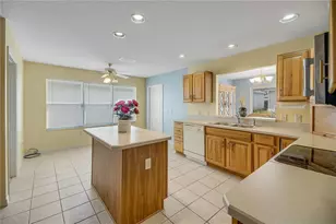17283 SE 94th Coults Cir, The Villages, FL 32162 - Photo 10