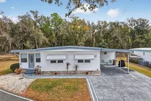 156 Royal Palm Dr, Leesburg, FL 34748 - Photo 2