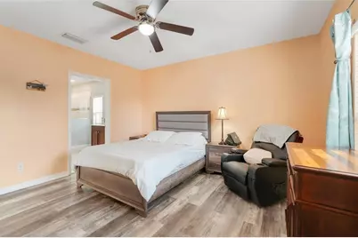 9792 Kinmore Drive, Groveland, FL 34736 - Photo 16