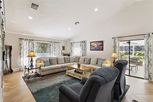 33004 Joel Ct, Leesburg, FL 34788 - Photo 8