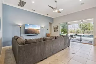 812 San Raphael St, Poinciana, FL 34759 - Photo 10