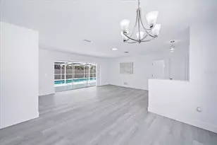 2210 Blackwood Dr, Venice, FL 34293 - Photo 8