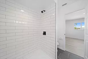 2210 Blackwood Dr, Venice, FL 34293 - Photo 22