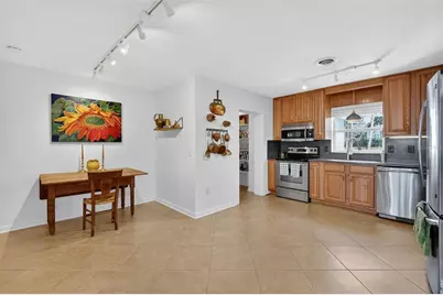 33225 Lakeshore Drive, Tavares, FL 32778 - Photo 14