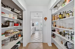 33225 Lakeshore Dr, Tavares, FL 32778 - Photo 18