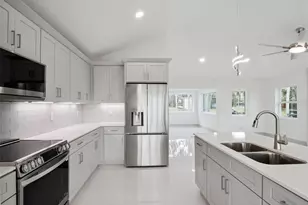 28055 Leuty Rd, Okahumpka, FL 34762 - Photo 6