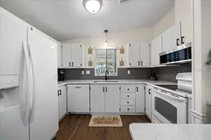 1840 W Schwartz Blvd, The Villages, FL 32159 - Photo 6