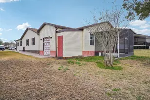 1833 W Schwartz Blvd, The Villages, FL 32159 - Photo 42