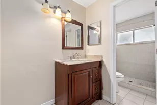 6131 Sparling Hills Cir, Orlando, FL 32808 - Photo 10