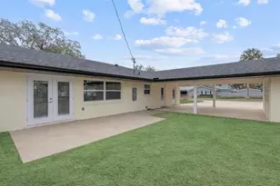 1310 E Crooked Lake Dr, Eustis, FL 32726 - Photo 36