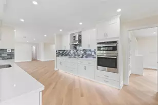 1310 E Crooked Lake Dr, Eustis, FL 32726 - Photo 6