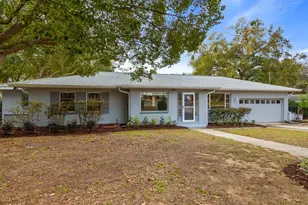 107 E Magnolia Ave, Howey in the Hills, FL 34737 - Photo 6