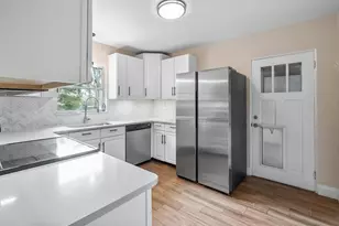 107 E Magnolia Ave, Howey in the Hills, FL 34737 - Photo 18