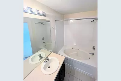 2534 Maneshaw Lane, Kissimmee, FL 34747 - Photo 18