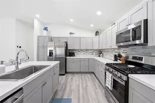 1228 Lachapelle Ln, The Villages, FL 34762 - Photo 6