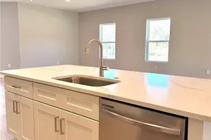 132 W Prairie St, Center Hill, FL 33514 - Photo 6