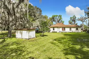 8408 Lakeshore Dr, Yalaha, FL 34797 - Photo 66