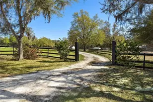 1636 Lake Ella Rd, Fruitland Park, FL 34731 - Photo 2