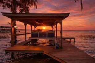 709 Lakeshore Dr, Eustis, FL 32726 - Photo 1