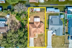 12733 Pine Island Dr, Leesburg, FL 34788 - Photo 2