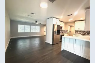 704 W 11th Avenue, Mount Dora, FL 32757 - Photo 6