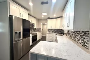 704 W 11th Ave, Mount Dora, FL 32757 - Photo 2