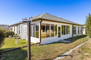 1301 Fontana Ct, The Villages, FL 32159 - Photo 26