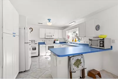 1301 Fontana Court, The Villages, FL 32159 - Photo 12