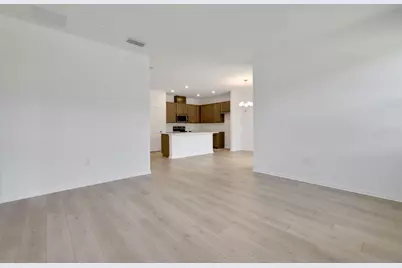 2932 Supermarine Road, Tavares, FL 32778 - Photo 10