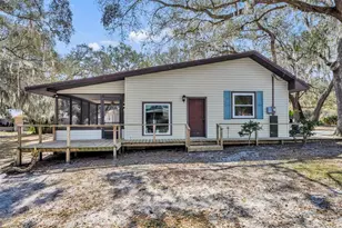 9043 SE 180th Ave, Ocklawaha, FL 32179 - Photo 2