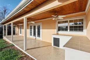 131 E Palmetto Ave, Howey in the Hills, FL 34737 - Photo 6
