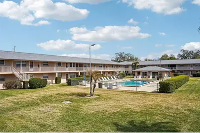 1100 E Caroline Street #106, Tavares, FL 32778 - Photo 28