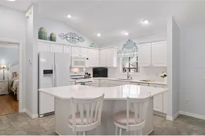 17640 SE 81st Timberwood Terrace, The Villages, FL 32162 - Photo 6