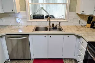 25039 Pine Hill, Leesburg, FL 34748 - Photo 6