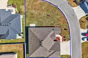 6672 Garner Path, The Villages, FL 34762 - Photo 2