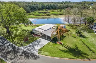 304 Ivanhoe Cir, Lady Lake, FL 32159 - Photo 4