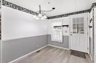 304 Ivanhoe Cir, Lady Lake, FL 32159 - Photo 20