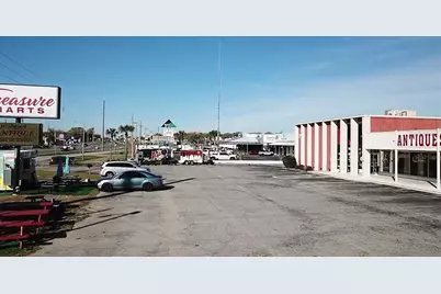 349 Plaza Drive, Eustis, FL 32726 - Photo 4