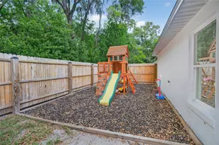 115 N St Clair St, Wildwood, FL 34785 - Photo 32