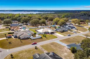 35234 Queens Way, Fruitland Park, FL 34731 - Photo 4
